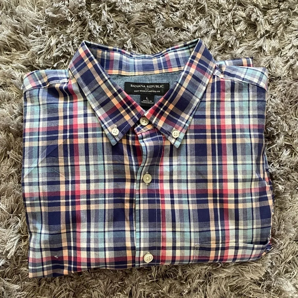 Banana Republic men's plaid button down shirt size L